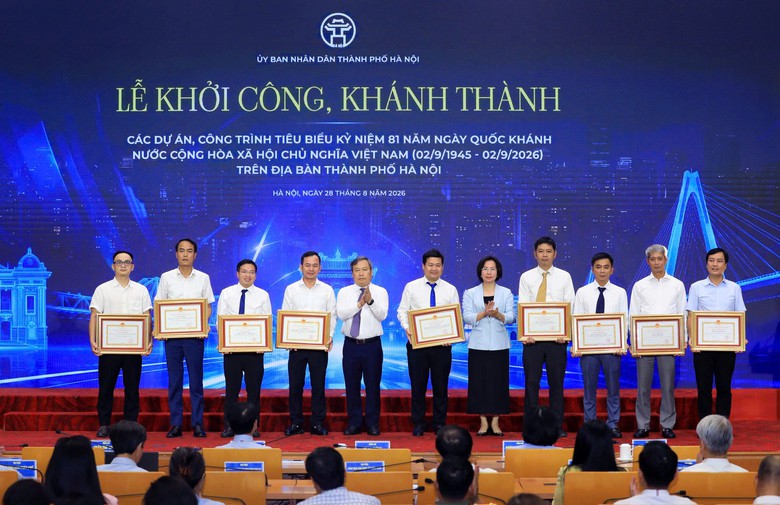 H&agrave; Nội ưu ti&ecirc;n giải quyết điểm nghẽn hạ tầng, mở rộng kh&ocirc;ng gian ph&aacute;t triển đ&ocirc; thị - Ảnh 2.