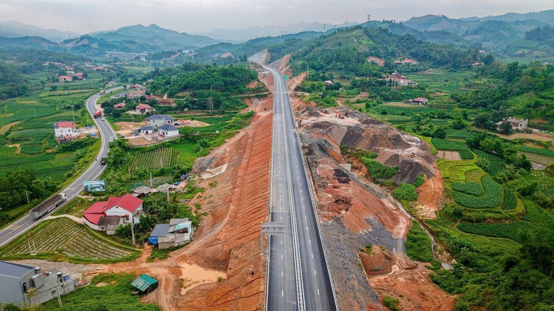 Loạt dự &aacute;n cao tốc khu vực ph&iacute;a Bắc thiếu nguồn vật liệu thi c&ocirc;ng - Ảnh 2.