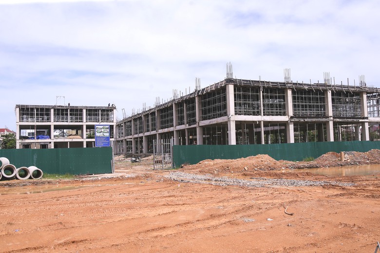 Nghệ An: Hàng ngàn học sinh học tạm thời ở cơ sở thiếu thốn năm 2026 - Ảnh 2.