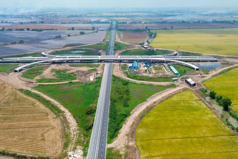 R&agrave; so&aacute;t tiến độ, nguồn vật liệu cao tốc Ch&acirc;u Đốc - Cần Thơ - S&oacute;c Trăng - Ảnh 1.