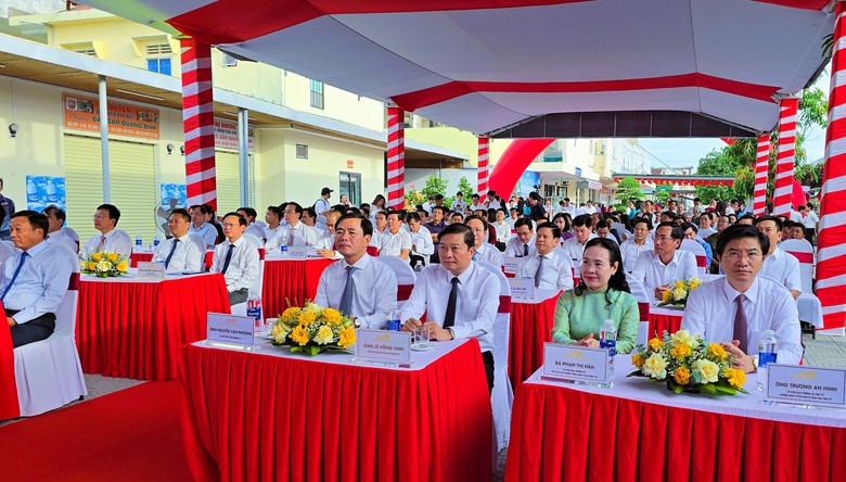 T&agrave;u du lịch Huế - Phong Nha: Kết nối trực tiếp hai trung t&acirc;m du lịch h&agrave;ng đầu miền Trung - Ảnh 4.