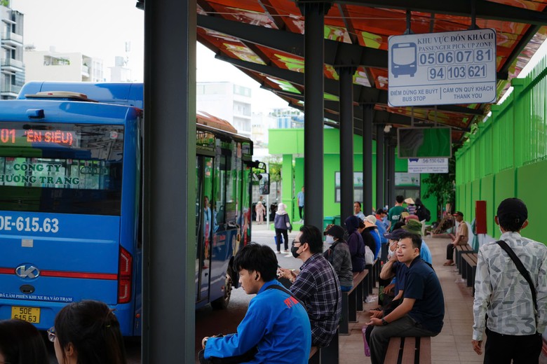 TP.HCM tăng chuyến xe bu&yacute;t, k&eacute;o d&agrave;i giờ chạy metro số 1 dịp Quốc kh&aacute;nh 2/9 - Ảnh 1.