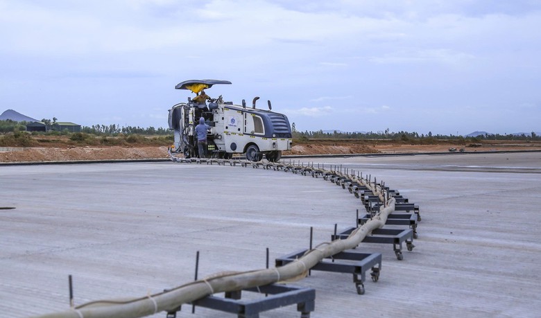 Tập trung ho&agrave;n th&agrave;nh dự &aacute;n mở rộng Cảng h&agrave;ng kh&ocirc;ng Ph&ugrave; C&aacute;t, sẵn s&agrave;ng bay hiệu chuẩn - Ảnh 5.