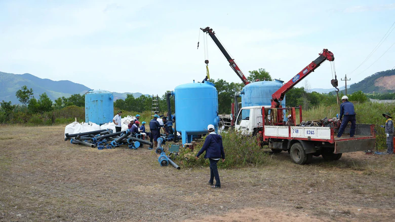 Thần tốc lắp đặt trạm xử l&yacute; nước cơ động, cấp nước s&aacute;ch cho khu vực Ch&acirc;n M&acirc;y &ndash; Lăng C&ocirc; - Ảnh 7.