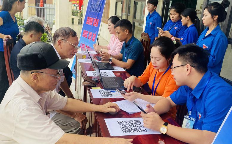 H&agrave; Nội triển khai chiến dịch 100 ng&agrave;y th&aacute;o gỡ điểm nghẽn chuyển đổi số trong hệ thống ch&iacute;nh trị - Ảnh 1.