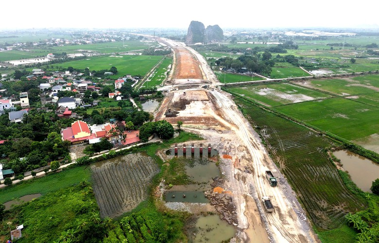 Cao tốc Ninh B&igrave;nh - Hải Ph&ograve;ng hơn 9.100 tỷ đồng thi c&ocirc;ng xuy&ecirc;n lễ, tăng tốc về đ&iacute;ch - Ảnh 4.