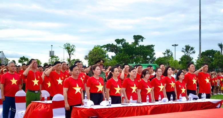 Hơn 9.000 người d&acirc;n Gia Lai s&ocirc;i nổi hưởng ứng "Đi bộ c&ugrave;ng Việt Nam tiến bước" - Ảnh 2.