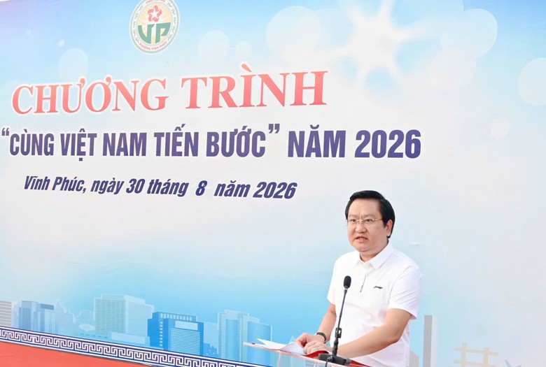 Phú Thọ: Hàng nghìn người dân phường Vĩnh Phúc sải bước vì một Việt Nam xanh - Ảnh 1.
