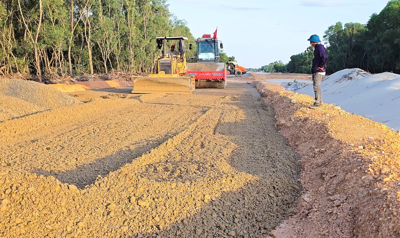 Dự &aacute;n đường ven biển hơn 2.730 tỷ đồng ph&iacute;a Nam Quảng Trị thế n&agrave;o sau hơn 3 năm thi c&ocirc;ng? - Ảnh 6.