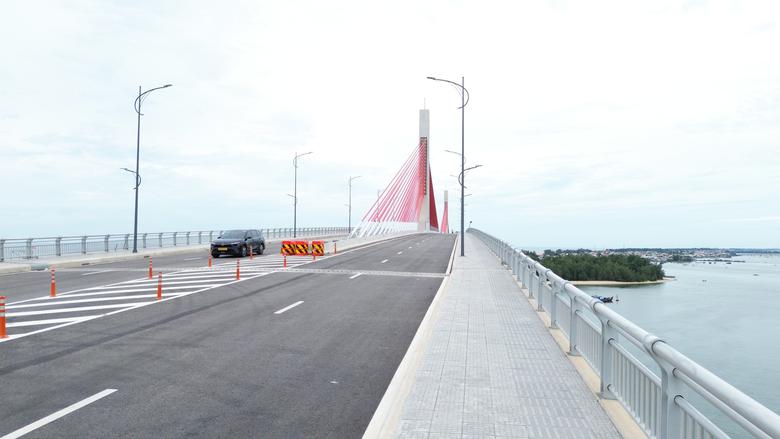 To&agrave;n cảnh cầu v&agrave; đường ven biển hơn 2.000 tỷ đồng ở Huế trước ng&agrave;y ho&agrave;n th&agrave;nh - Ảnh 9.