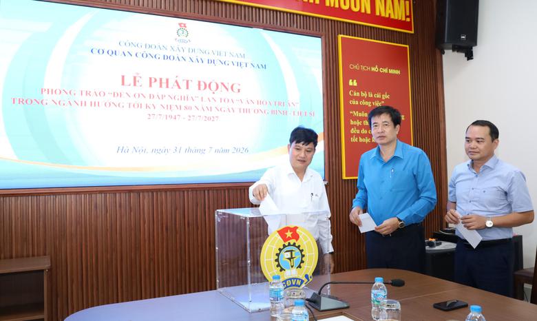 Hưởng ứng phong tr&agrave;o "Đền ơn đ&aacute;p nghĩa", lan tỏa "văn h&oacute;a tri &acirc;n" to&agrave;n ng&agrave;nh X&acirc;y dựng - Ảnh 2.