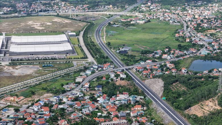 Quảng Ninh tăng cường quản lý quy hoạch, phát triển đô thị theo mô hình chính quyền 2 cấp - Ảnh 2.