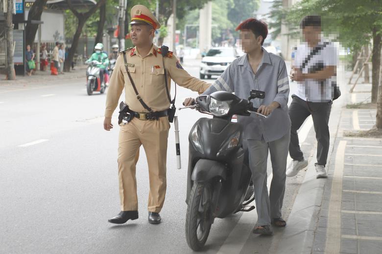 H&agrave; Nội: Cảnh s&aacute;t  - Ảnh 5.