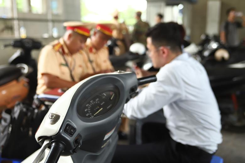 H&agrave; Nội: Cảnh s&aacute;t  - Ảnh 10.
