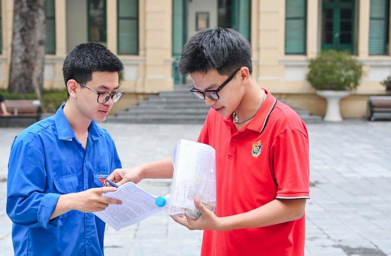 Kỳ thi tốt nghiệp trung học phổ thông: Có nên tách khỏi tuyển sinh đại học? - Ảnh 2.