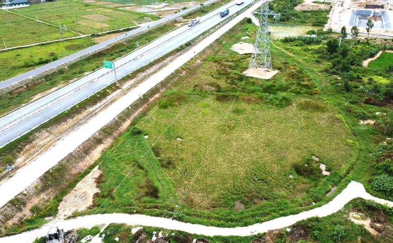 Vụ 1ha đất lúa bỏ hoang do ảnh hưởng cao tốc: Sẽ thu hồi, bồi thường theo đúng pháp luật - Ảnh 1.