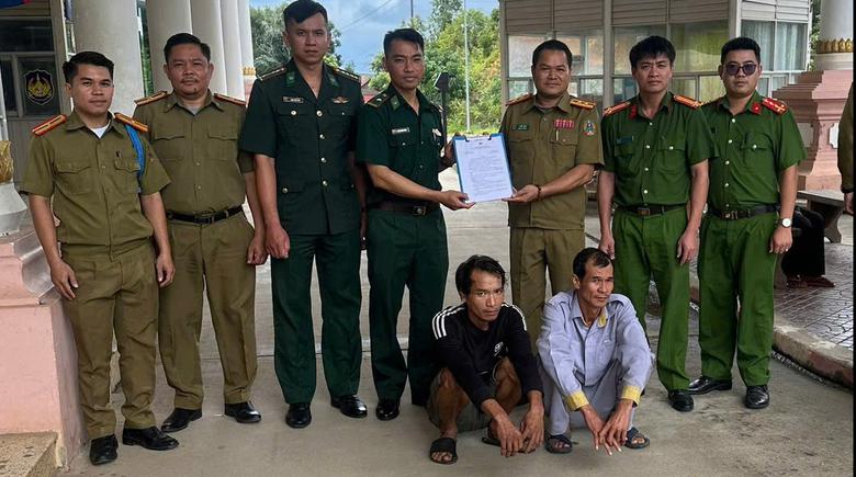 Công an Quảng Ngãi phối hợp nước bạn Lào bắt giữ đối tượng truy nã bỏ trốn - Ảnh 1.