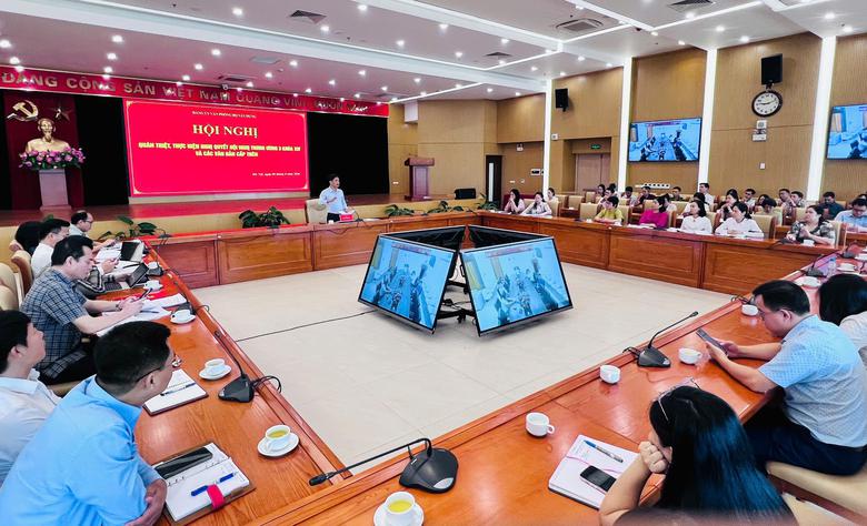 Văn ph&ograve;ng Bộ X&acirc;y dựng qu&aacute;n triệt Nghị quyết v&agrave; ph&aacute;t động phong tr&agrave;o &ldquo;Đền ơn đ&aacute;p nghĩa" - Ảnh 2.