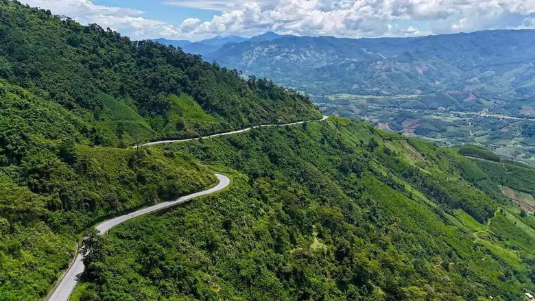 Quảng Ngãi: Quyết liệt triển khai cao tốc Quảng Ngãi - Kon Tum và đường sắt tốc độ cao - Ảnh 1.