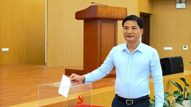 Văn ph&ograve;ng Bộ X&acirc;y dựng qu&aacute;n triệt Nghị quyết v&agrave; ph&aacute;t động phong tr&agrave;o &ldquo;Đền ơn đ&aacute;p nghĩa" - Ảnh 6.