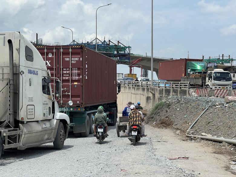 Li&ecirc;n tiếp xảy ra nhiều vụ tai nạn giao th&ocirc;ng chết người tại dự &aacute;n V&agrave;nh đai 3, Ban Giao th&ocirc;ng TP.HCM n&oacute;i g&igrave;? - Ảnh 2.