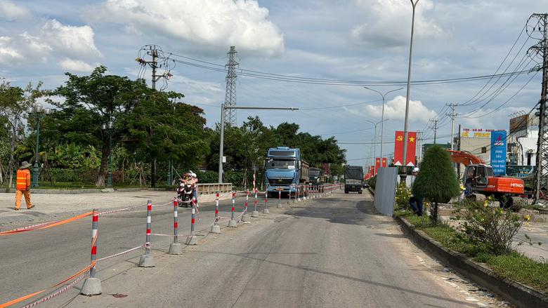 Phân luồng giao thông ra sao để giảm ùn tắc khi sửa cầu trên Quốc lộ 1 qua Quảng Ngãi ? - Ảnh 2.
