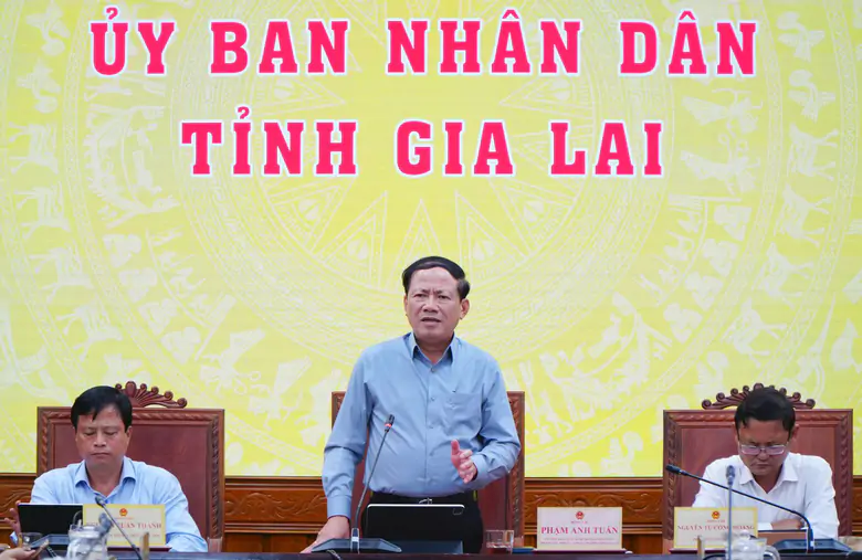 Chủ tịch tỉnh Gia Lai yêu cầu cắt giảm thủ tục hỗ trợ doanh nghiệp phát triển 2026 - Ảnh 1.