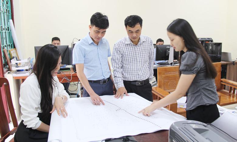 Người d&acirc;n Bắc Ninh nhận tiền bồi thường giải ph&oacute;ng mặt bằng dự &aacute;n đường s&acirc;n bay Gia B&igrave;nh - Ảnh 12.
