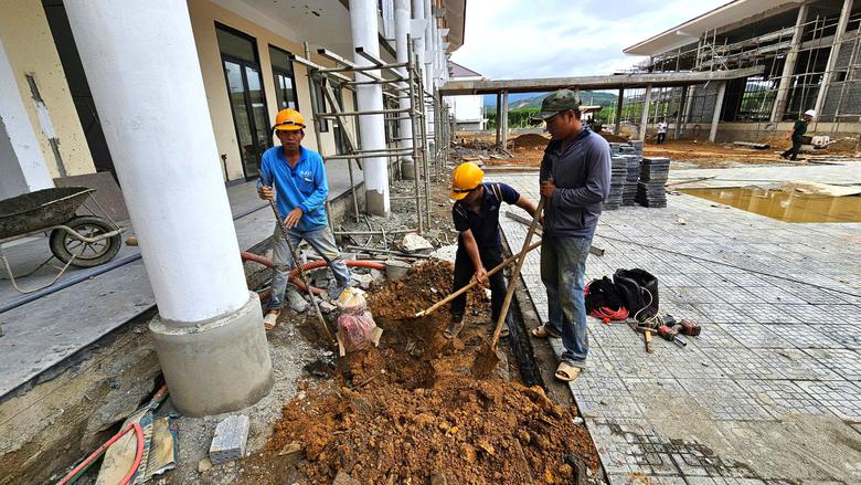 To&agrave;n cảnh trường nội tr&uacute; li&ecirc;n cấp khu vực bi&ecirc;n giới ở Huế trước ng&agrave;y ho&agrave;n th&agrave;nh - Ảnh 5.