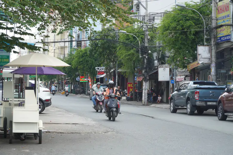Cận cảnh dự &aacute;n mở rộng đường gần s&acirc;n bay T&acirc;n Sơn Nhất sau 21 năm chưa ho&agrave;n th&agrave;nh - Ảnh 2.
