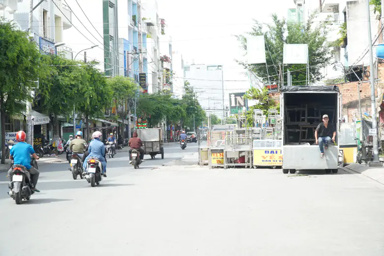 Cận cảnh dự &aacute;n mở rộng đường gần s&acirc;n bay T&acirc;n Sơn Nhất sau 21 năm chưa ho&agrave;n th&agrave;nh - Ảnh 7.