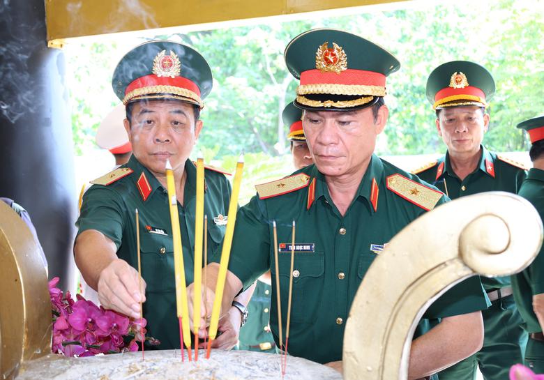 Phát hiện thêm 17 bộ hài cốt liệt sĩ tại Công viên Lê Thị Riêng - Ảnh 2.