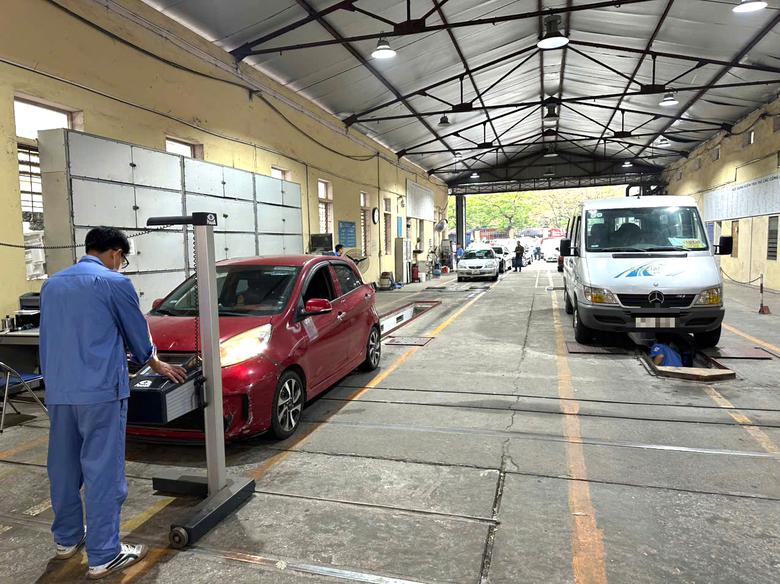 Xe kh&aacute;ch cải tạo th&agrave;nh &ocirc; t&ocirc; tải VAN, chu kỳ đăng kiểm c&oacute; thay đổi? - Ảnh 1.