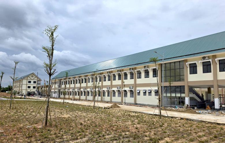 Đắk Lắk: Ba trường nội trú vùng biên tăng tốc trước năm học mới - Ảnh 4.