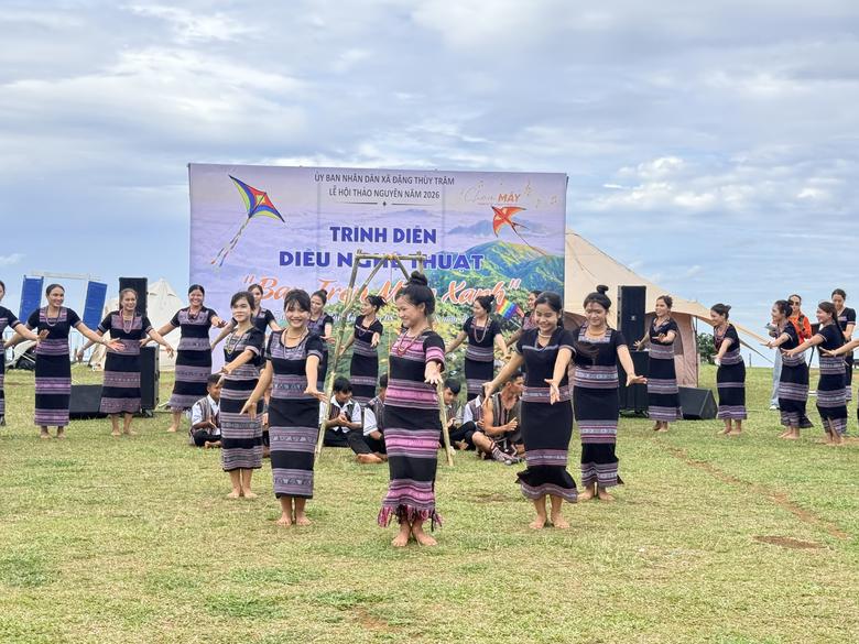 Lễ hội thảo nguyên ở Quảng Ngãi thu hút hàng nghìn du khách - Ảnh 3.