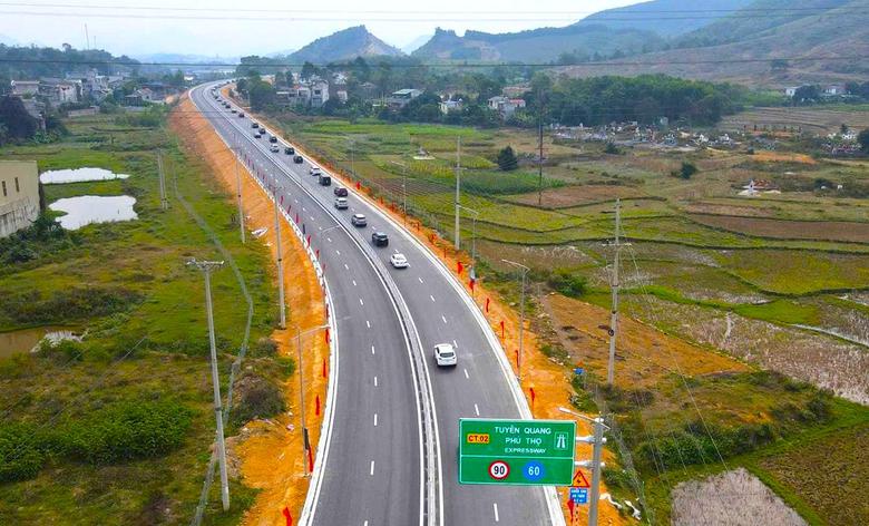 Doanh nghiệp đề xuất mở rộng cao tốc Tuyên Quang - Phú Thọ theo PPP - Ảnh 1.