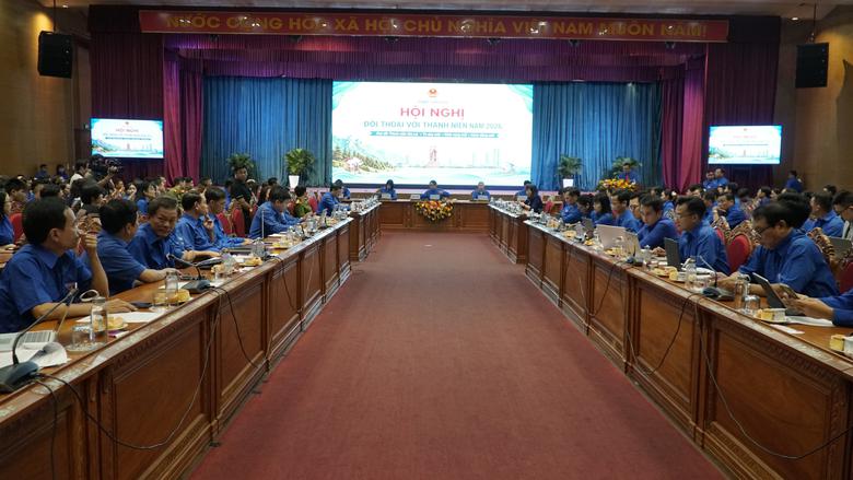 Chủ tịch tỉnh Gia Lai: Tạo điều kiện để thanh ni&ecirc;n ph&aacute;t huy năng lực, kh&aacute;t vọng - Ảnh 2.
