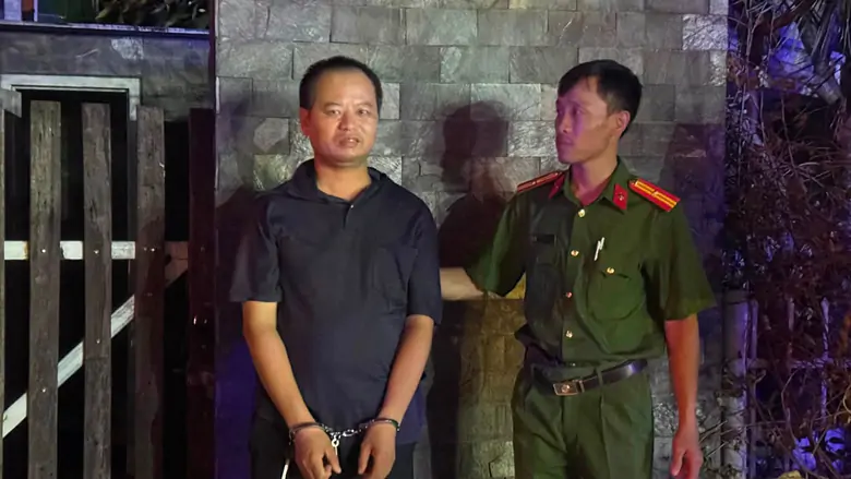 Bắt giữ và bàn giao đối tượng chạy trốn liên quan vụ án giết người tại Đồng Nai - Ảnh 1.