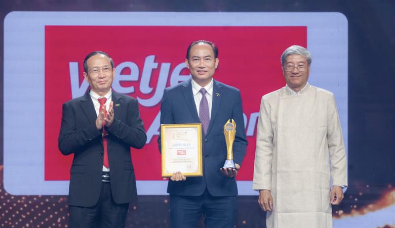 Vietjet được vinh danh "Dấu ấn Thương hiệu Việt hướng tới tăng trưởng xanh" - Ảnh 1.