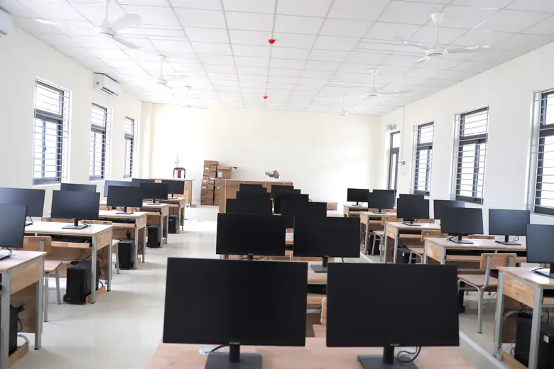 Ngôi trường nội trú đầu tiên ở Đắk Lắk về đích, sẵn sàng đón năm học mới - Ảnh 7.
