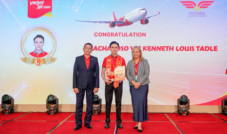 Những giấc mơ bay cất c&aacute;nh từ Vietjet - Ảnh 2.
