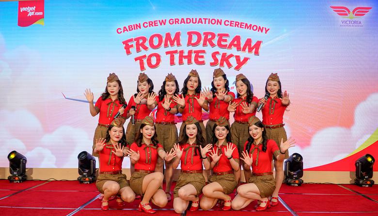 Những giấc mơ bay cất c&aacute;nh từ Vietjet - Ảnh 6.