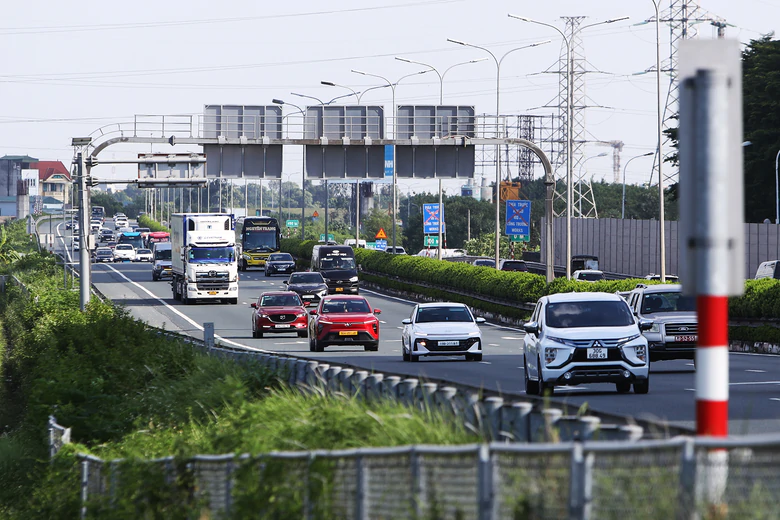 Ng&agrave;y thứ 4 nghỉ lễ 2/9: Kh&ocirc;ng ph&aacute;t hiện vi phạm về giữ khoảng c&aacute;ch an to&agrave;n tr&ecirc;n cao tốc - Ảnh 1.