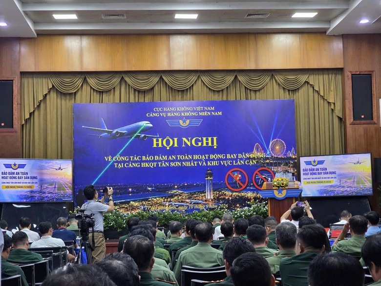 Siết kiểm so&aacute;t UAV, bảo đảm an to&agrave;n bay tại T&acirc;n Sơn Nhất- Ảnh 1.