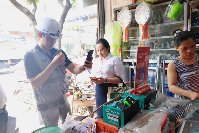 Khi hạ tầng số bước v&agrave;o chợ qu&ecirc; H&agrave; Nội  - Ảnh 3.