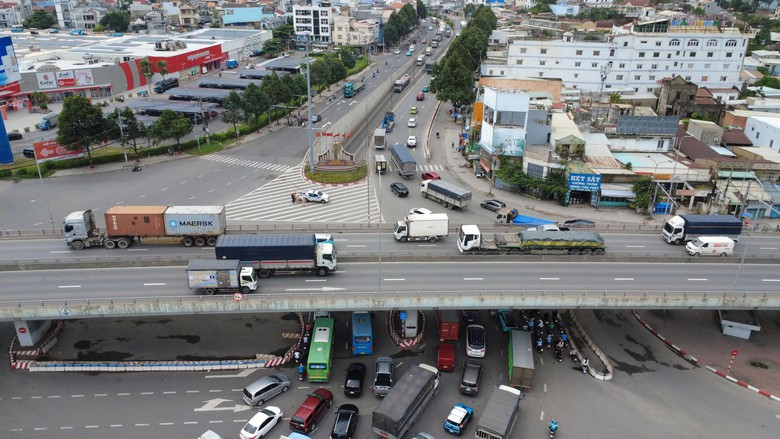 Sửa chữa QL51: Người d&acirc;n y&ecirc;u cầu thi c&ocirc;ng nhanh, dứt điểm để sớm ho&agrave;n trả mặt đường- Ảnh 1.
