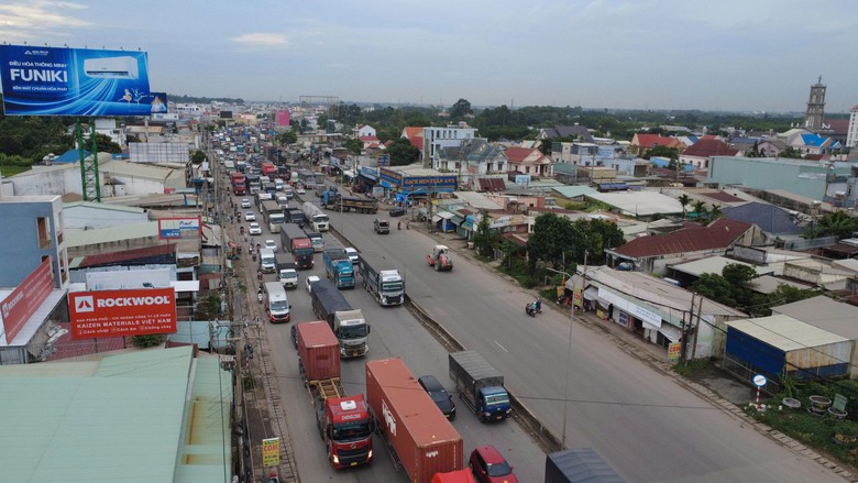 Sửa chữa QL51: Người d&acirc;n y&ecirc;u cầu thi c&ocirc;ng nhanh, dứt điểm để sớm ho&agrave;n trả mặt đường- Ảnh 5.
