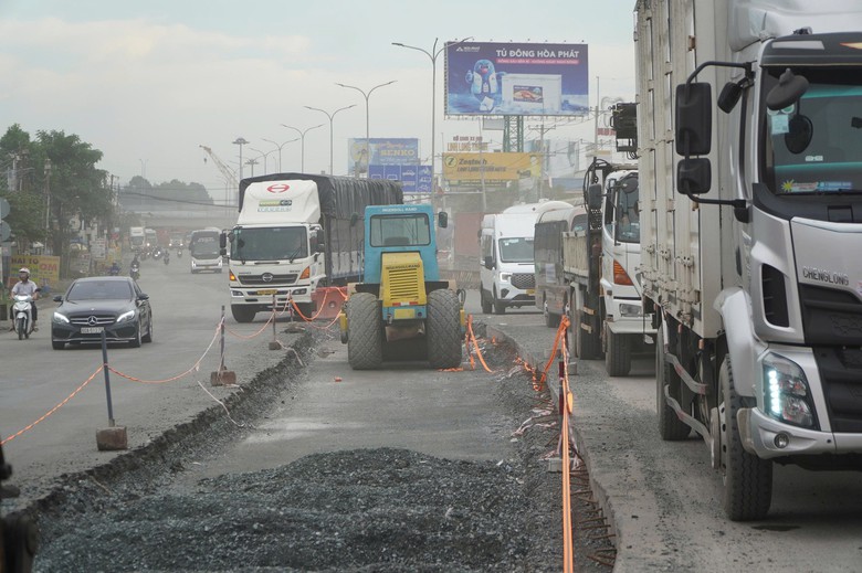 Sửa chữa QL51: Người d&acirc;n y&ecirc;u cầu thi c&ocirc;ng nhanh, dứt điểm để sớm ho&agrave;n trả mặt đường- Ảnh 6.