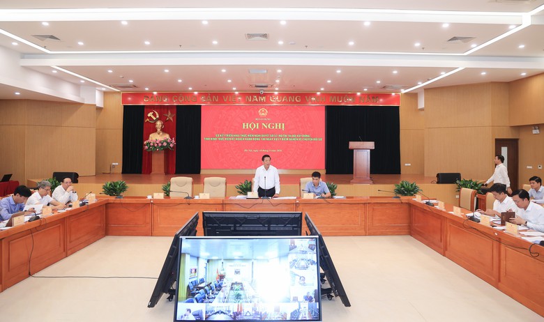 Bộ trưởng Trần Hồng Minh: Kh&ocirc;ng để điểm nghẽn dữ liệu cản bước chuyển đổi số - Ảnh 2.