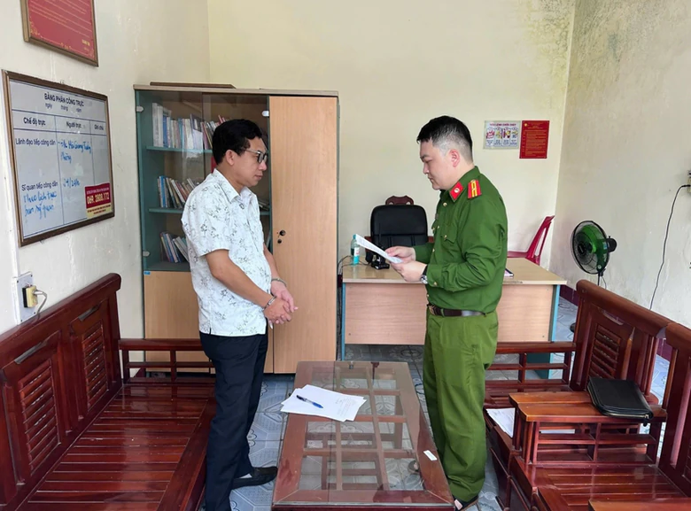 Thu&ecirc; &ocirc; t&ocirc; rồi mang đi cầm cố, người đ&agrave;n &ocirc;ng ở Quảng Ninh bị đề nghị truy tố- Ảnh 1.
